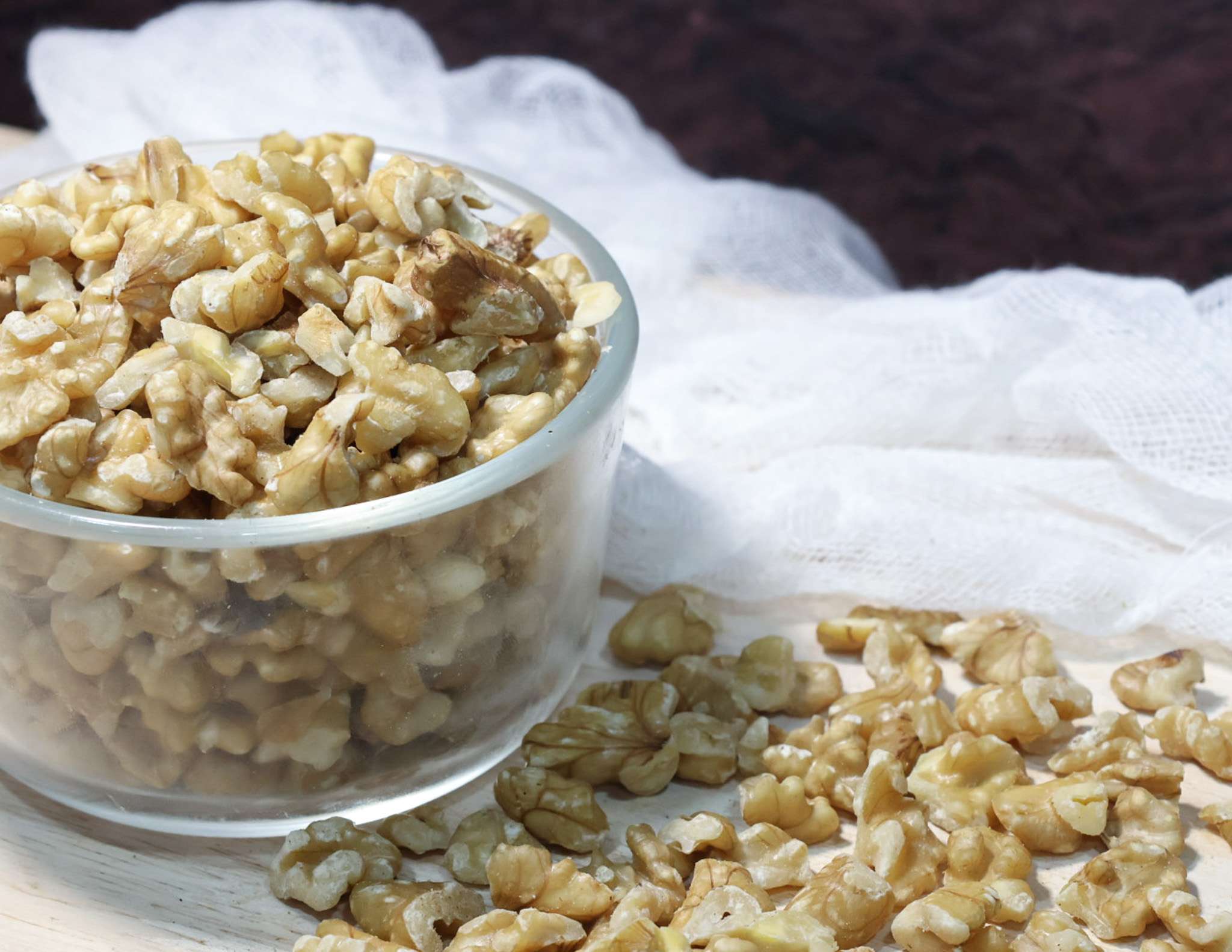 Walnuts / Akrot kernels Broken